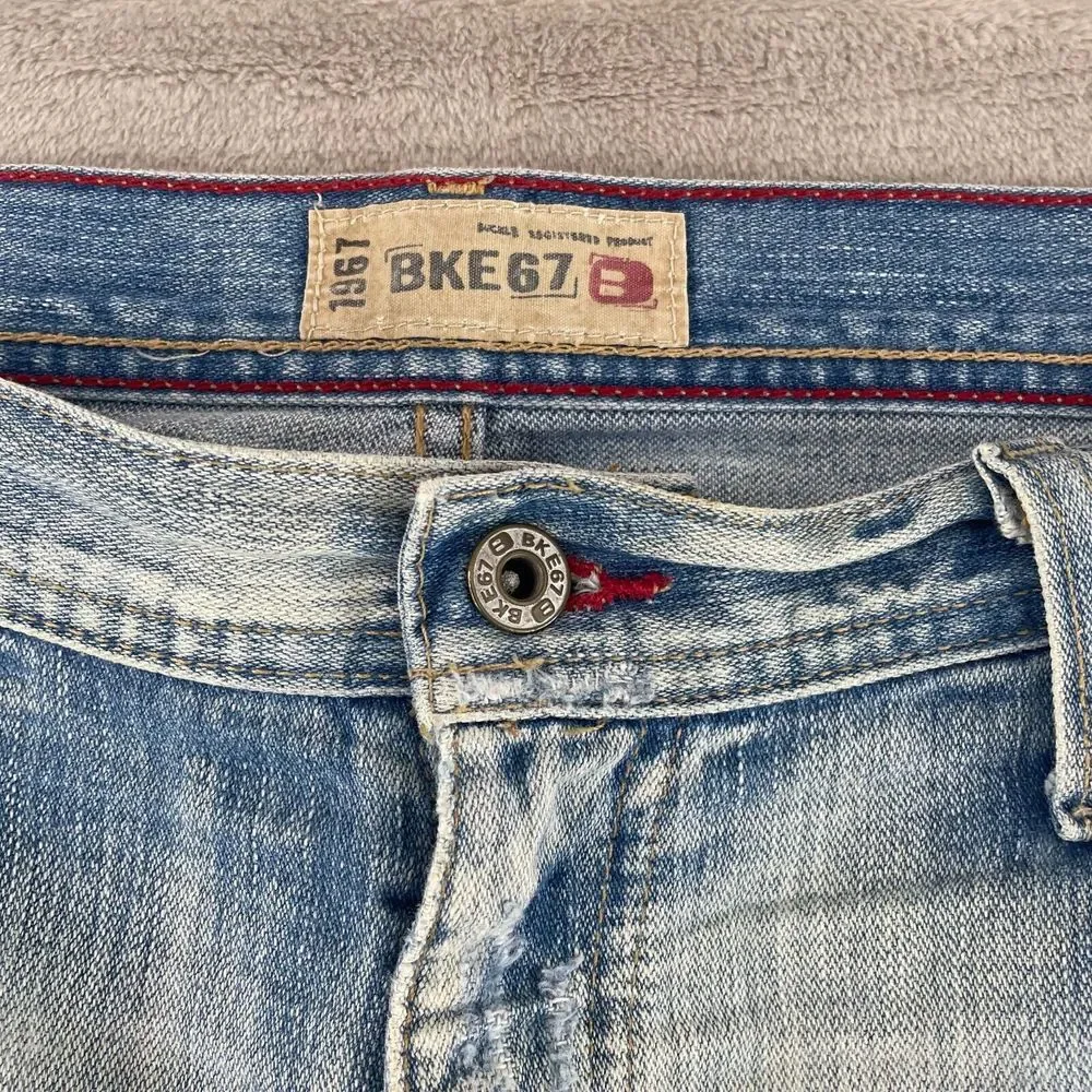 VTG BKE 67Jeans Buckle 36x33 Light Blue Wash Denim‎ Distressed Wide Leg Tyler